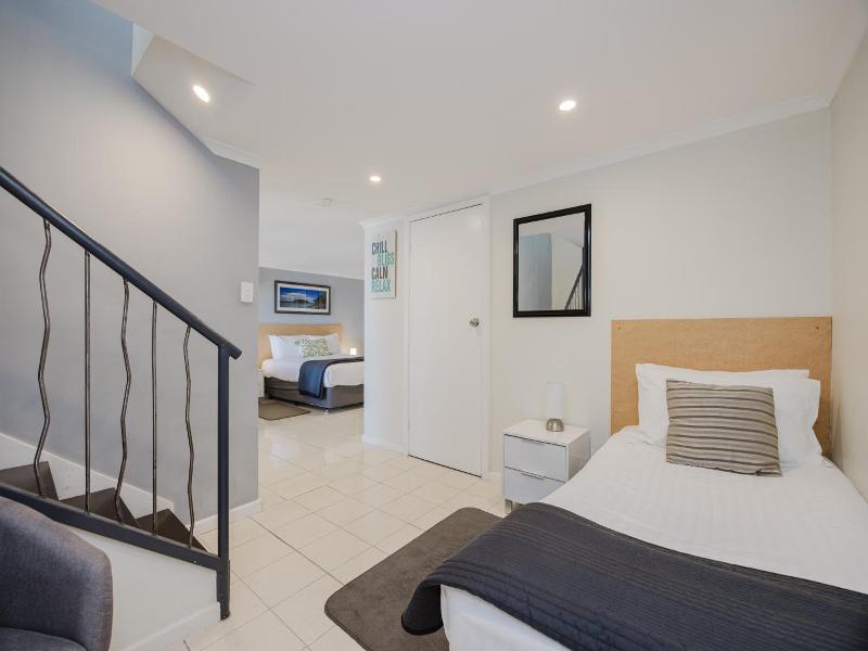 Albany Harbourside Apartments And Houses image