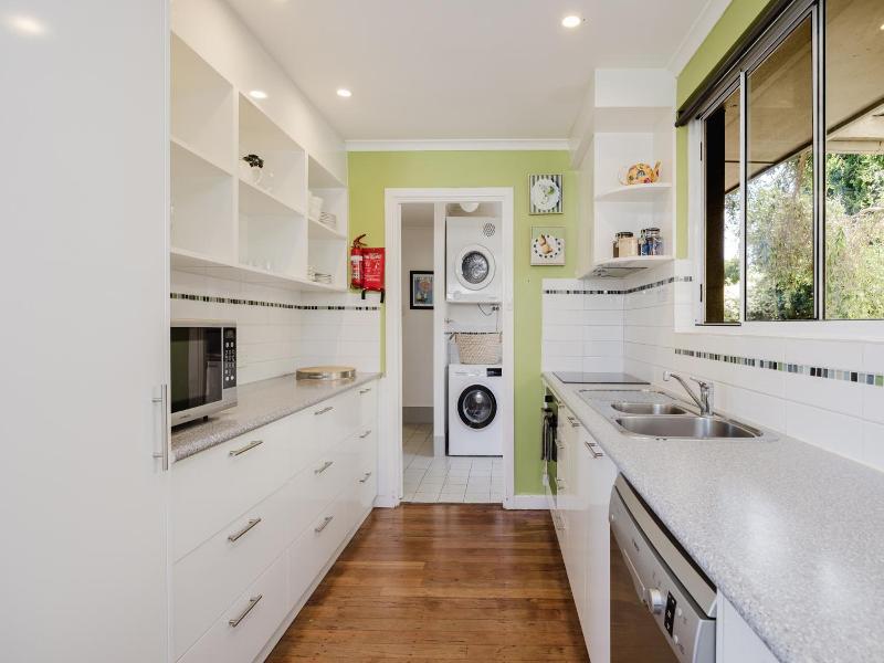 Albany Harbourside Apartments And Houses image