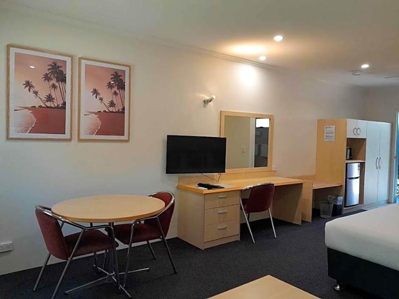 Red Bridge Motor Inn image