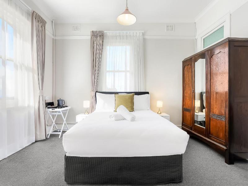 The Grand View Hotel image