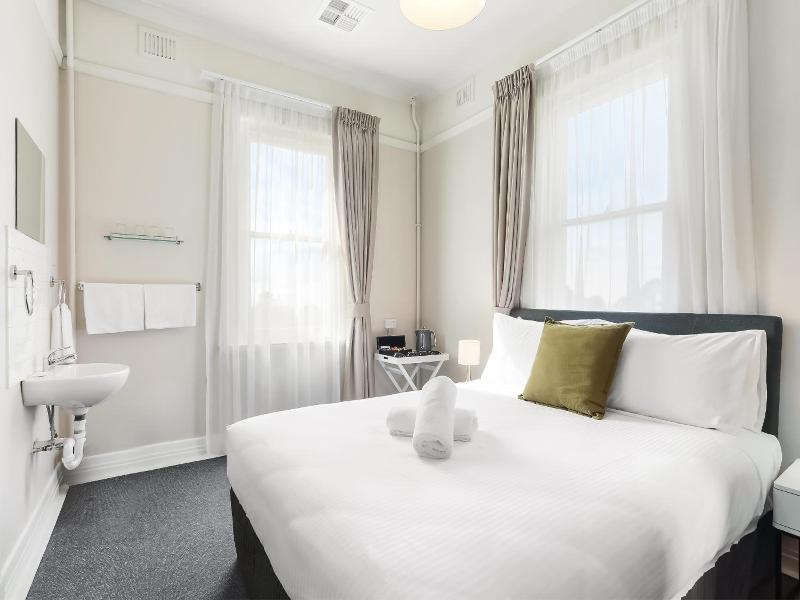 The Grand View Hotel image