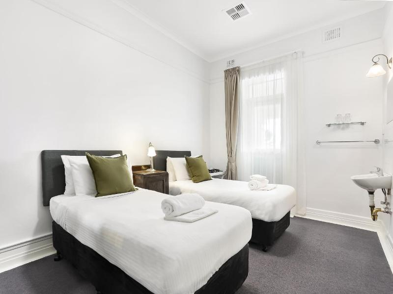 The Grand View Hotel image