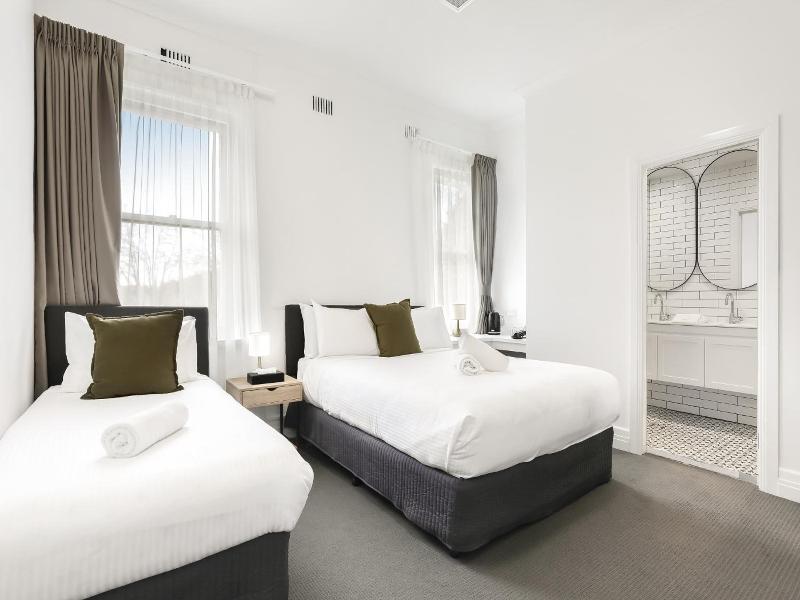 The Grand View Hotel image