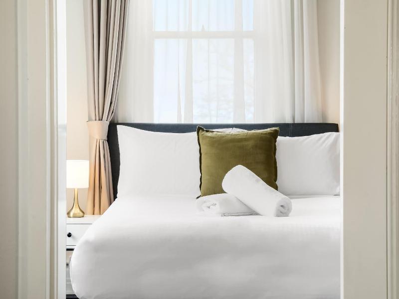 The Grand View Hotel image