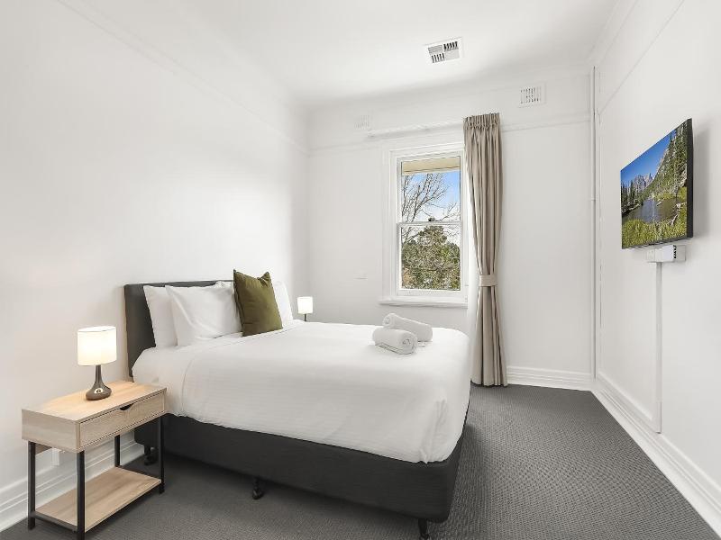 The Grand View Hotel image
