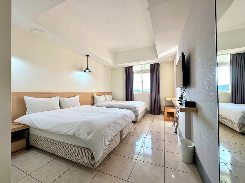 Tai Hu Hotel Sun Moon Lake image