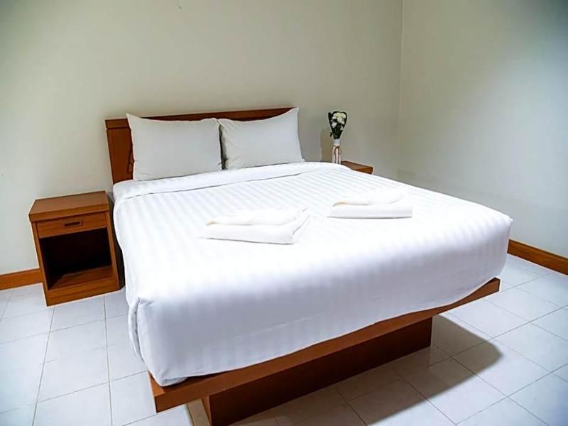Diamond Place Hotel image