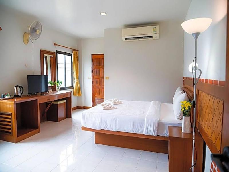 Diamond Place Hotel image