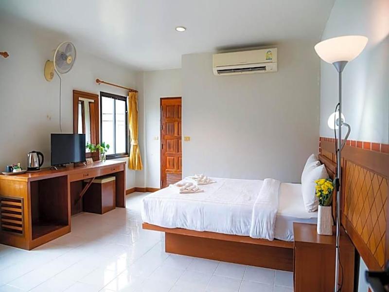 Diamond Place Hotel image