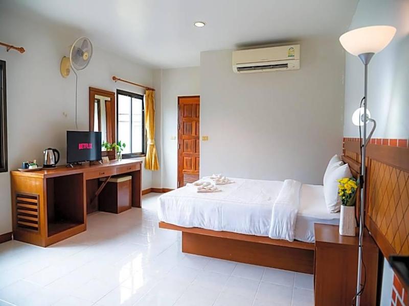 Diamond Place Hotel image