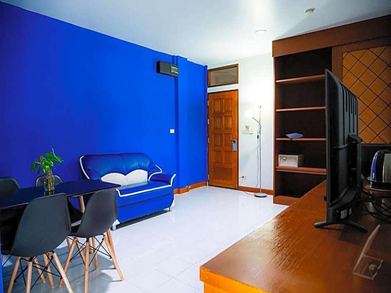 Diamond Place Hotel image