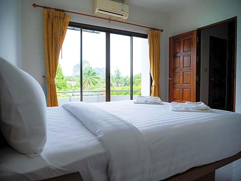 Diamond Place Hotel image