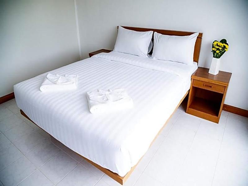 Diamond Place Hotel image