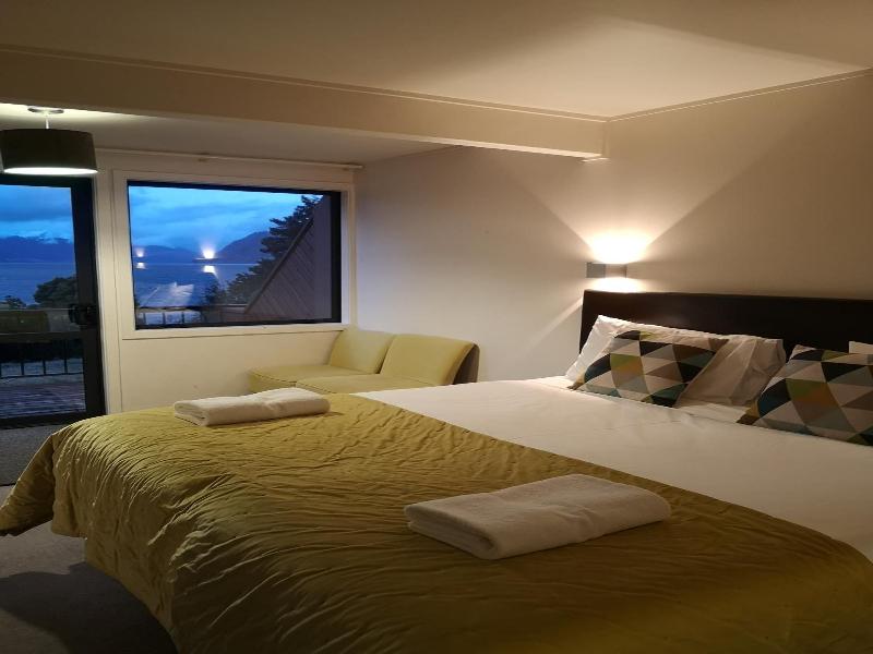 Lake Hawea Hotel image