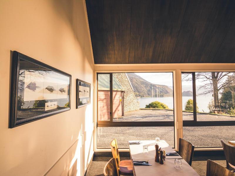 Lake Hawea Hotel image