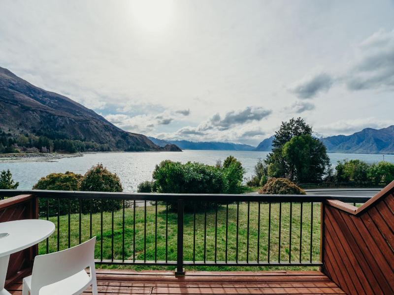 Lake Hawea Hotel image