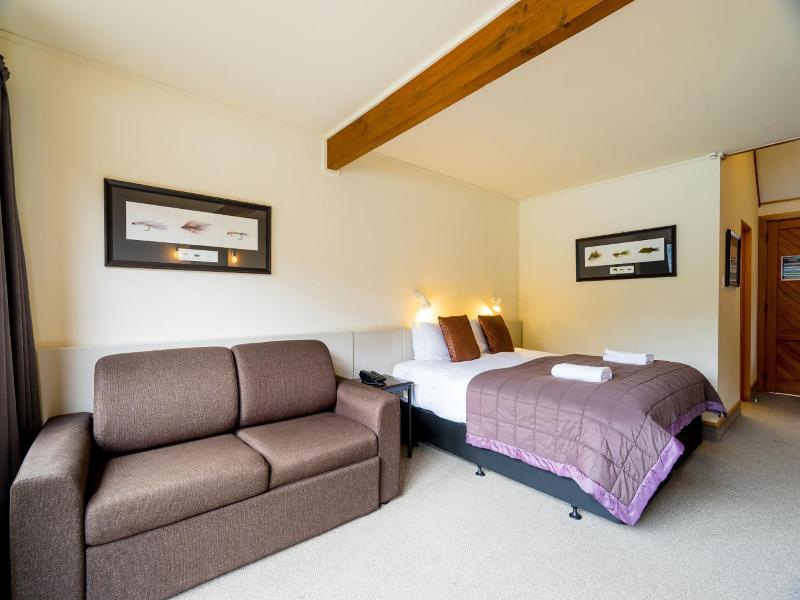 Lake Hawea Hotel image