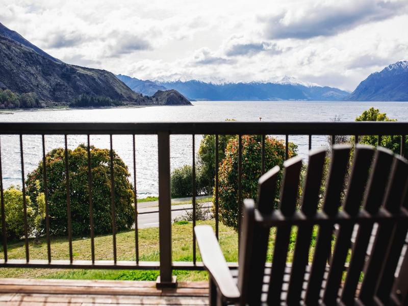 Lake Hawea Hotel image