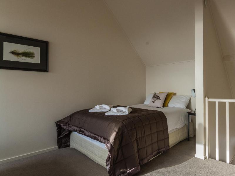 Lake Hawea Hotel image