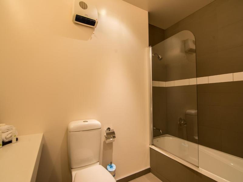Lake Hawea Hotel image