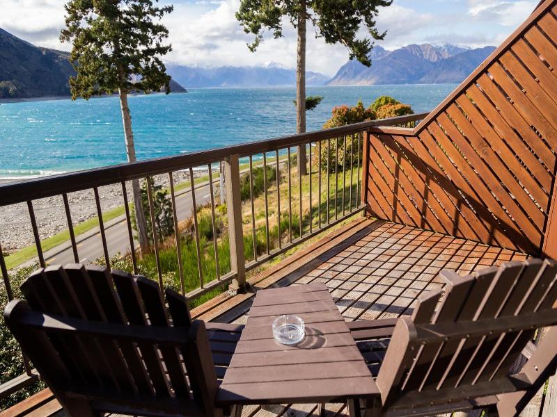 Lake Hawea Hotel image