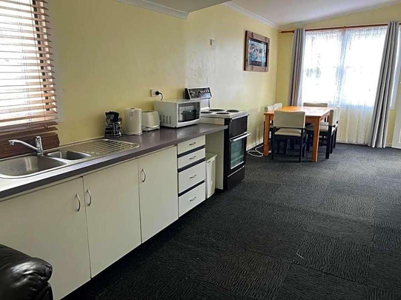 Mountain View Motel image
