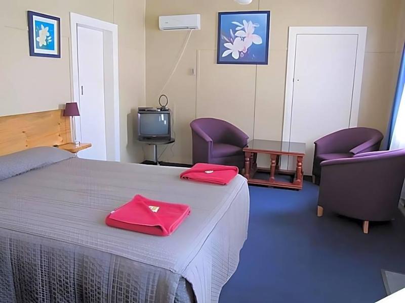 Mountain View Motel image