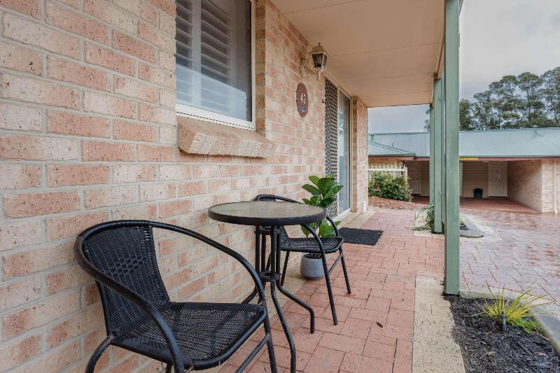 Quality Apartments Banksia Gardens image