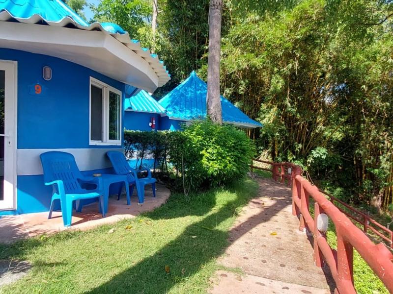 Koh Mak Buri Hut Natural Resort image