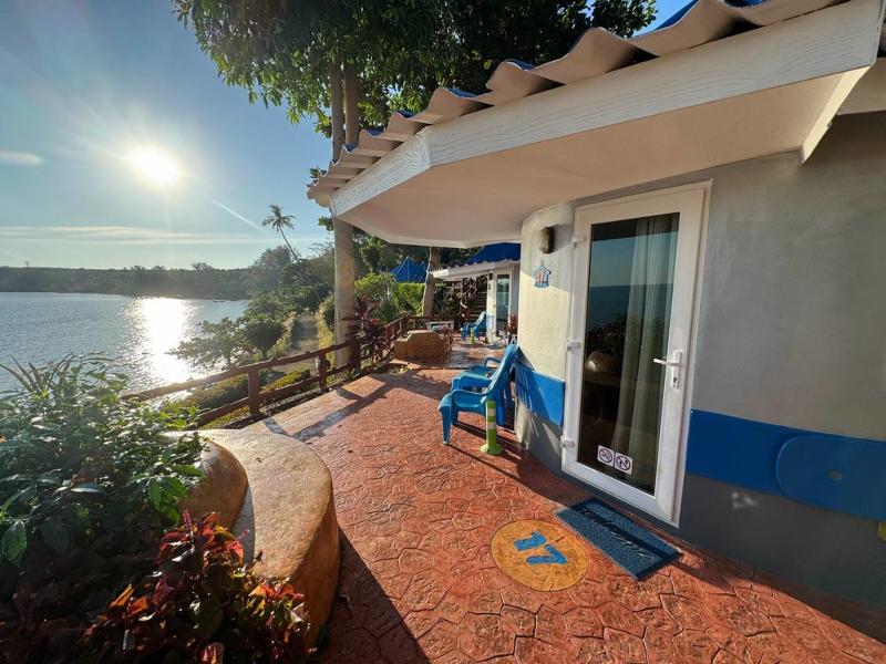 Koh Mak Buri Hut Natural Resort image