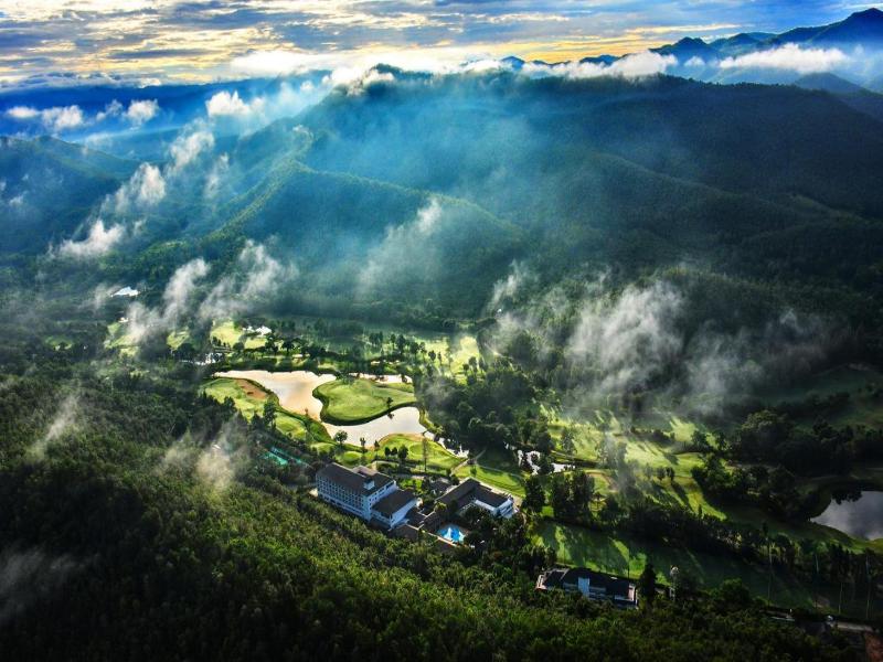 Alpine Golf Resort image