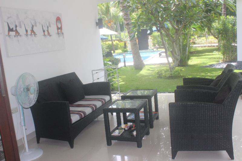 Dream Estate gallery photo 26