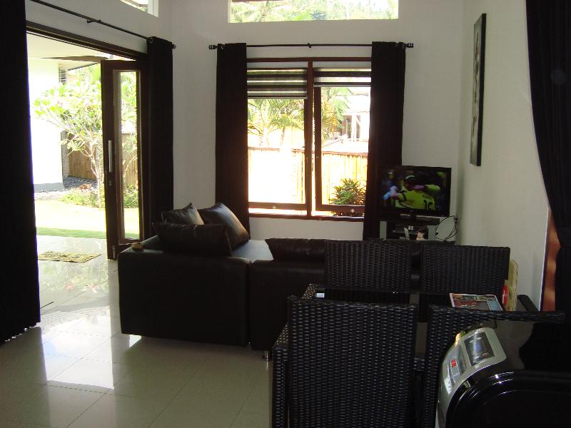 Dream Estate gallery photo 30