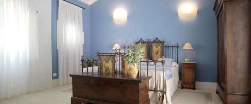 Bed room