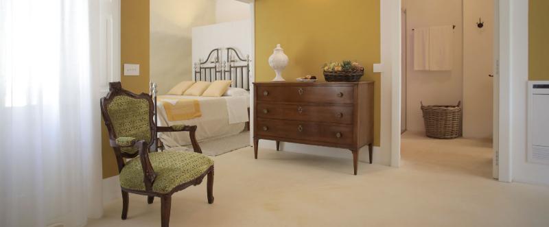 Bed room