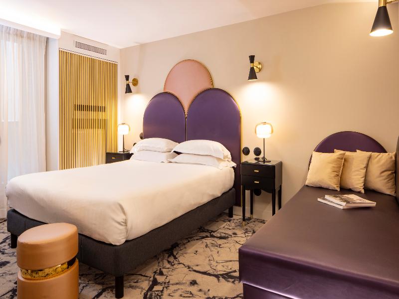 Mondial Hotel image