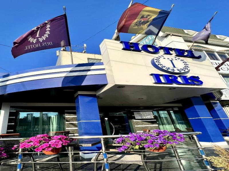 Iris Hotel image