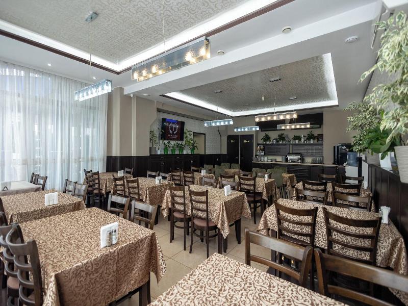 Iris Hotel image