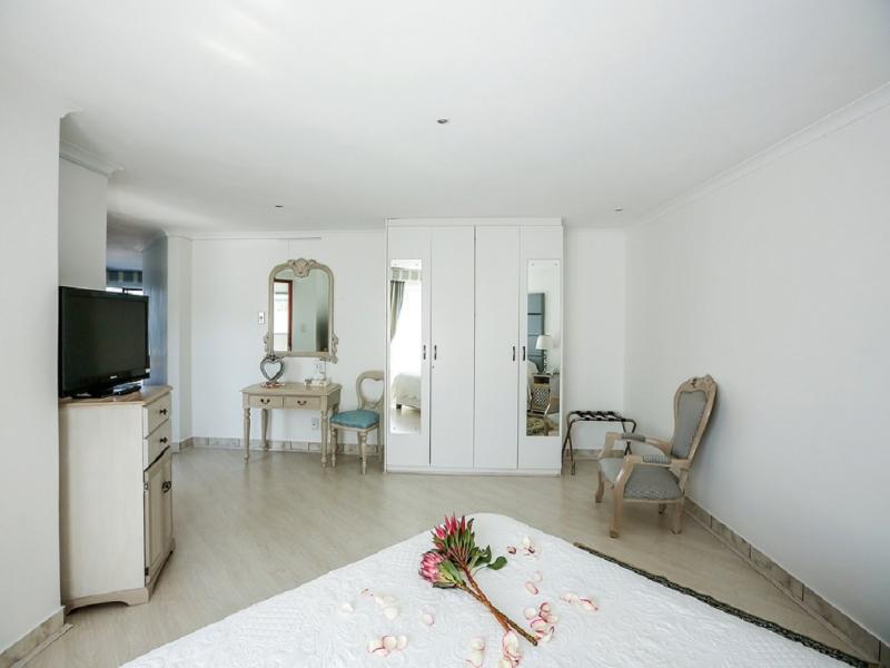 Misty Waves Boutique Hotel 4
