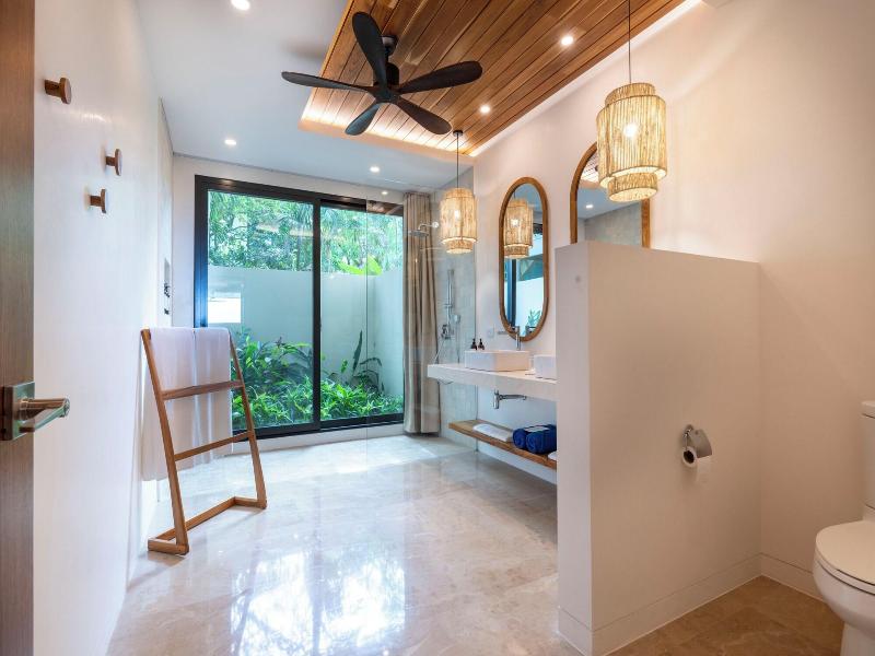 Capitan Suizo Beach Front Boutique image