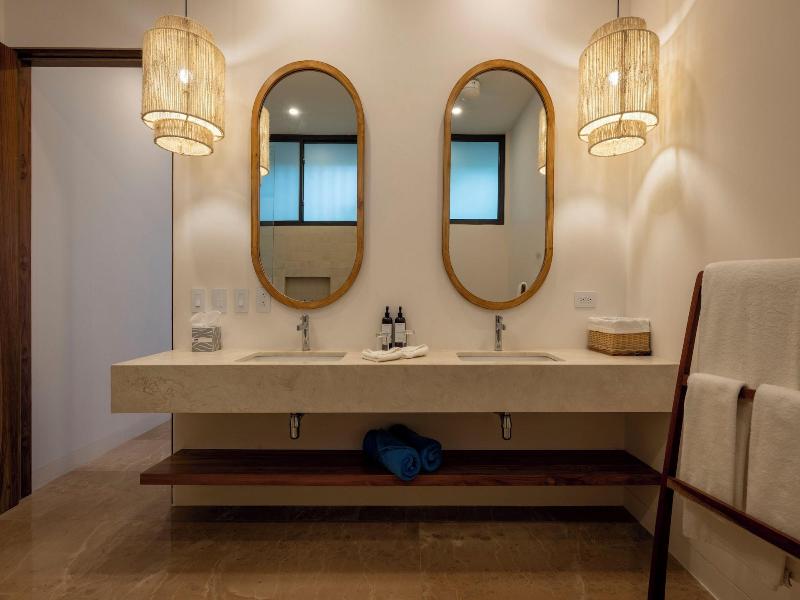 Capitan Suizo Beach Front Boutique image
