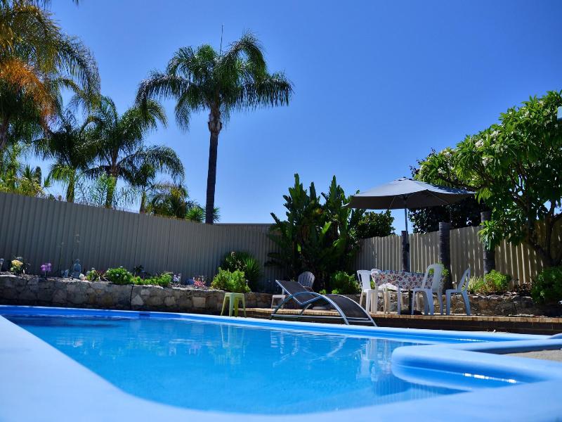 Palms Bed And Breakfast image
