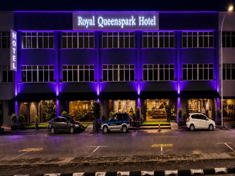 Royal Queenspark Hotel image