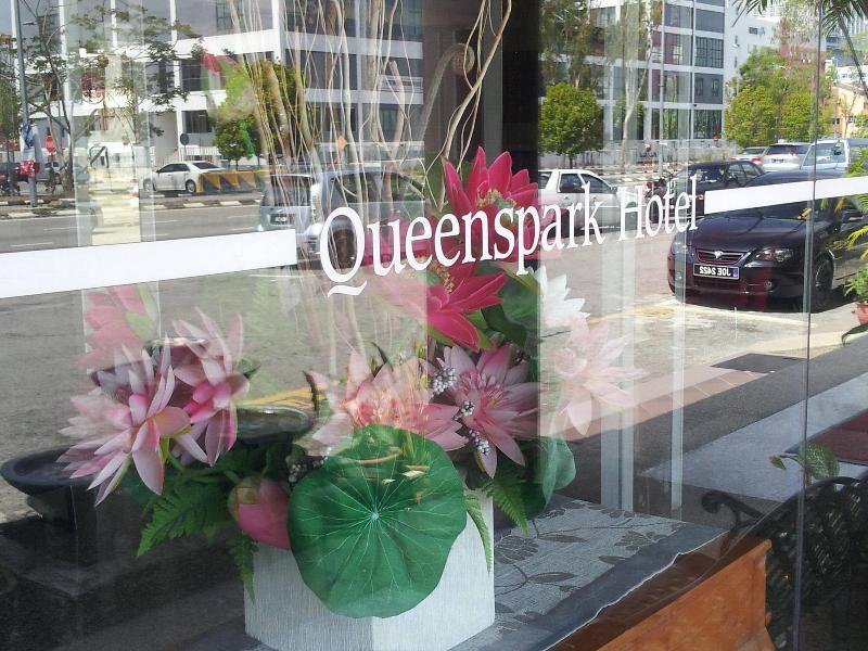 Royal Queenspark Hotel image