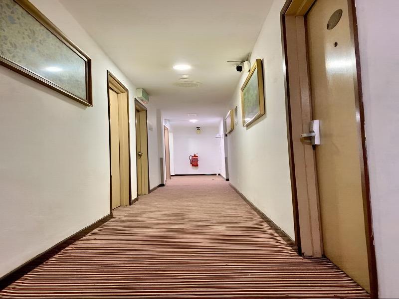 Royal Queenspark Hotel image