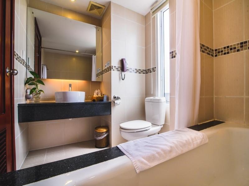 room detail thumbnail 2