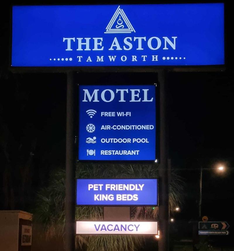 Mcnevins Tamworth Motel image