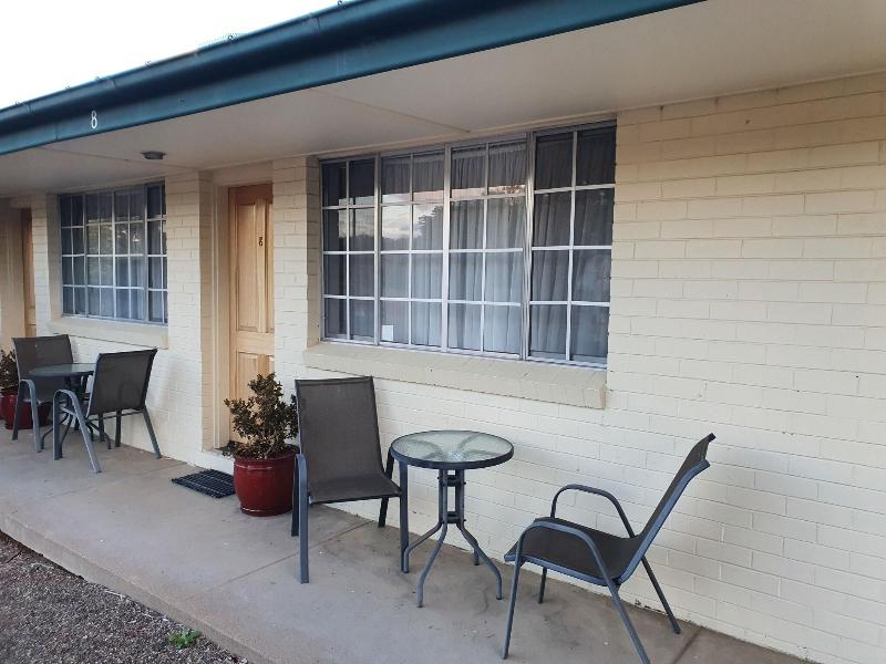 Mcnevins Tamworth Motel image