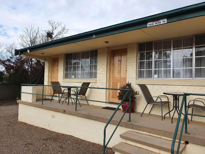 Mcnevins Tamworth Motel image