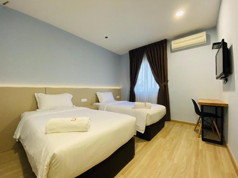 U & Me Hotel image